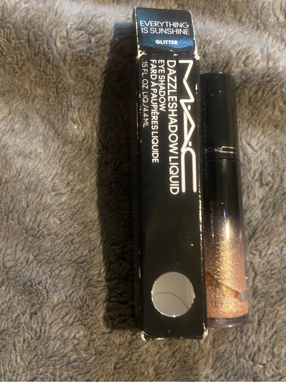 MAC Cosmetics Dazzleshadow Liquid Eyeshadow — Shimmering Gold-Bronze